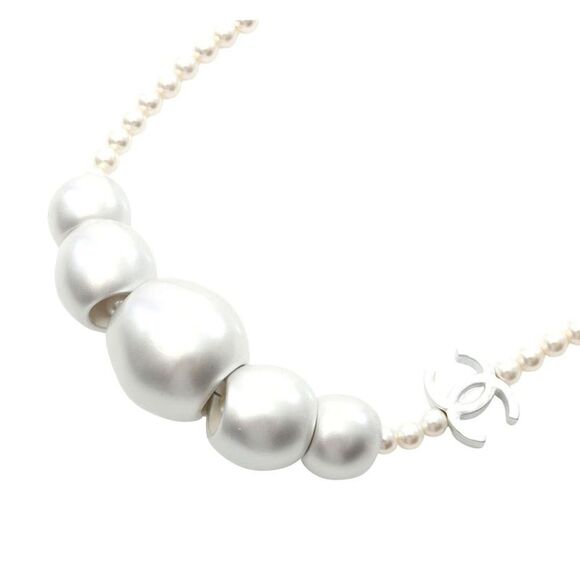 Pre Loved chanel Women metallic | silver Necklaces - Picture 1 of 6
